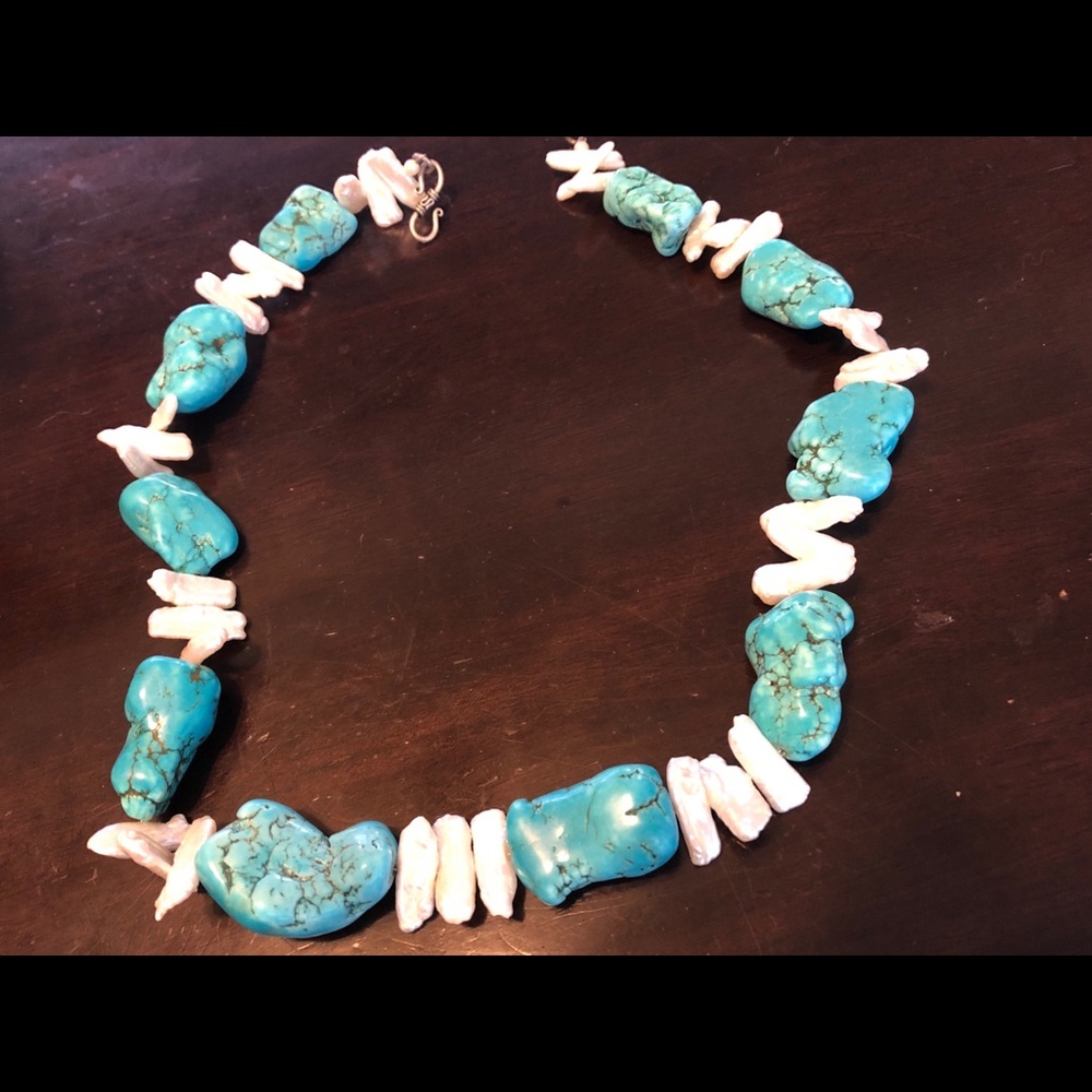 ❤️Real turquoise and mother of pearl necklace ❤️